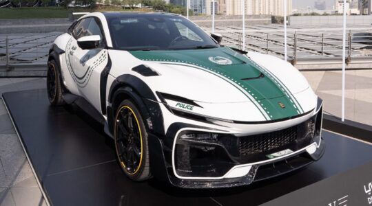 De Ferrari Purosangue MANSORY van de politie in Dubai