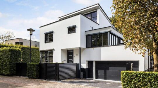 De villa van Andy van der Meijde in Apeldoorn