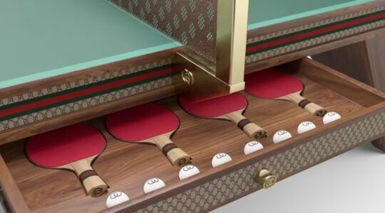 De pingpongtafel van Gucci