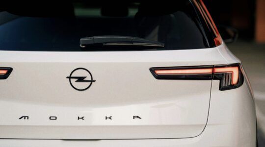 Autoschade door steenslag