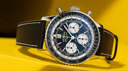 Het horloge dat is onthuld door Breilting en Aston Martin