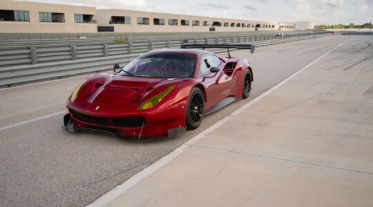 De Ferrari 488 GT3 die naar de veiling gaat