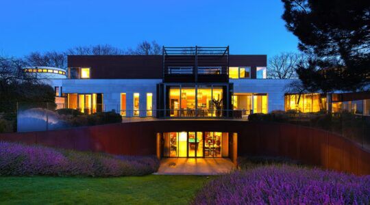 De voormalige villa van Roger Lips in Uden