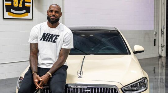 LeBron James met zijn nieuwe Maybach