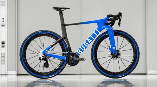 De blauwe Bugatti fiets
