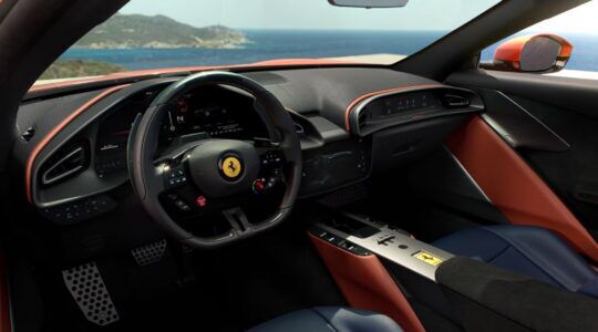 Het interieur van de Ferrari Amalfi Spider