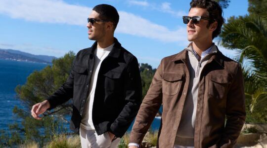 Twee modellen van ICON Amsterdam poseren