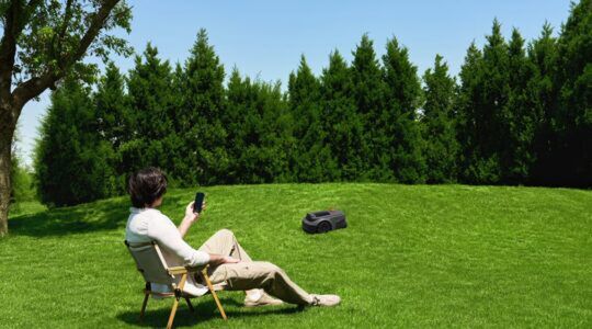 Met deze nieuwe generatie AI-robots voor tuin, zwembad en ramen van MOVA worden vervelende buitenklusjes een peulenschil
