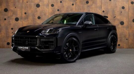 De Porsche Cayenne Coupé van producer Russo