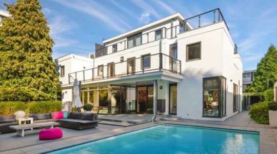 De achterzijde van de Amsterdamse stadsvilla