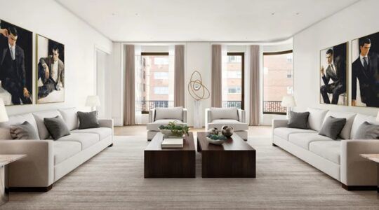De living van het door Giorgio Armani ontworpen pied-à-terre