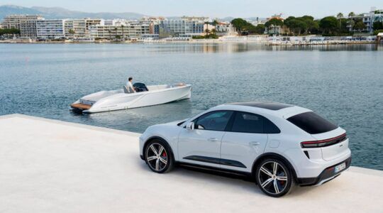 De boot van Porsche en Frauscher