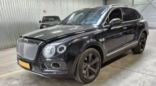 De voormalige Bentley van Ali B