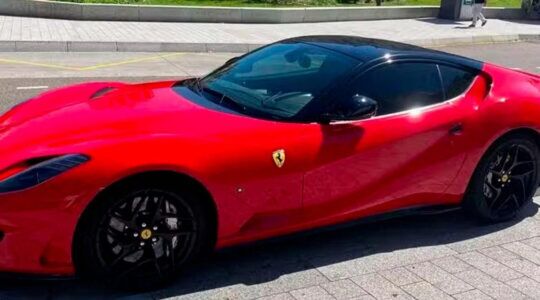 De gestolen Ferrari 812 Superfast