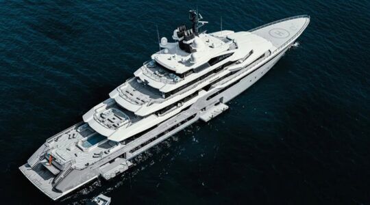 Het superjacht Leviathan van Oceanco