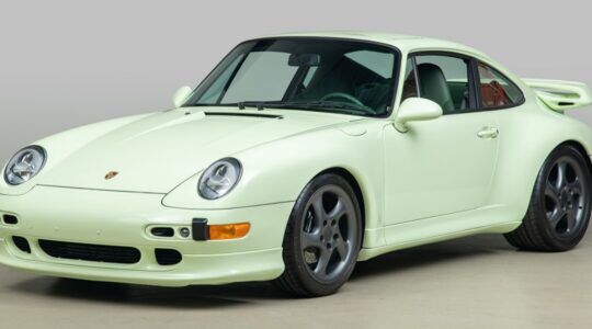 De te koop staande Porsche 911 Restomod