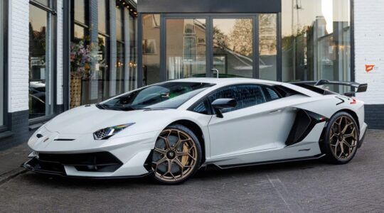 Prachtige Lamborghini Aventador SVJ, ooit toebehorend Franck Ribéry, te koop bij Nederlandse dealer