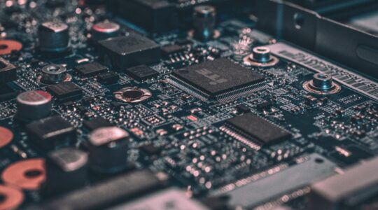 Amsterdamse start-up haalt miljoenen op bij investeerders voor chips bestemd voor de ruimtevaart