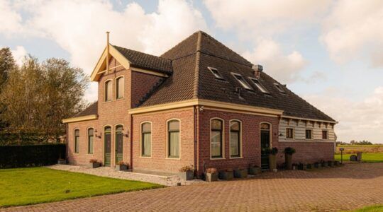 De voorkant van de Amsterdamse villa