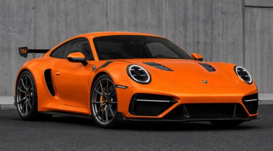 De Porsche 911 van opzij