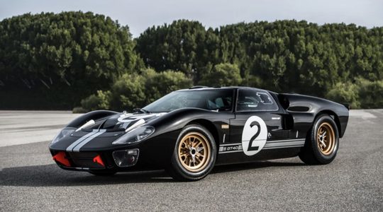 De GT40-replica van Superformance