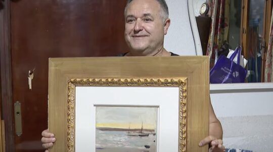 Spaanse man neemt per ongeluk schilderij van € 150.000 van straat mee terwijl eigenaren het in de kofferbak wilden laden