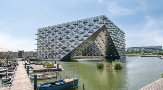 De buitenzijde van het penthouse in Amsterdam