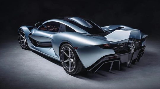 De achterzijde van de hypercar van Hennessey.