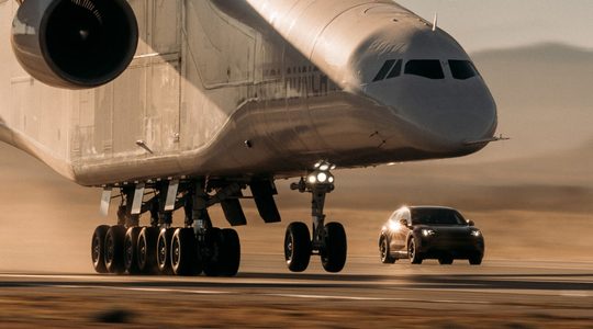 De elektrische Cayenne tijdens de test in Amerika