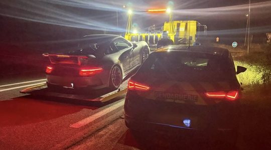 Zwitser rijdt in Porsche met 312 kilometer per uur over de Franse snelweg en moet mogelijk drie maanden de bak in