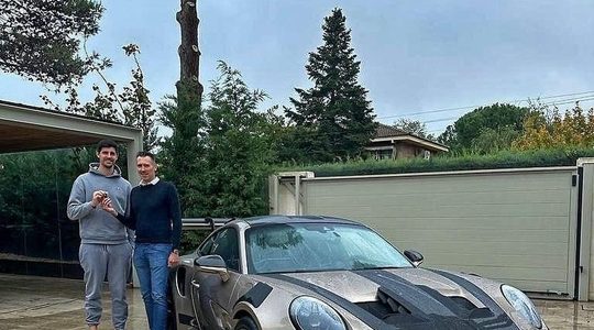 Thibaut Courtois voegt gepersonaliseerde Porsche 992 GT3 RS toe aan zijn autocollectie van maar liefst € 400.000