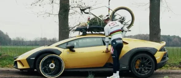 Mathieu van der Poel schittert met nieuwe Lamborghini Huracán Sterrato: “Tijd om weer offroad te gaan”