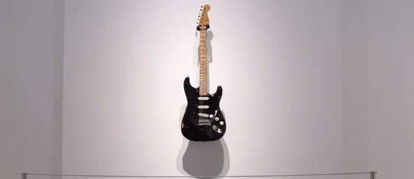Gitaar van Pink Floyd-legende David Gilmour levert bij veiling een recordbedrag van in de miljoenen op